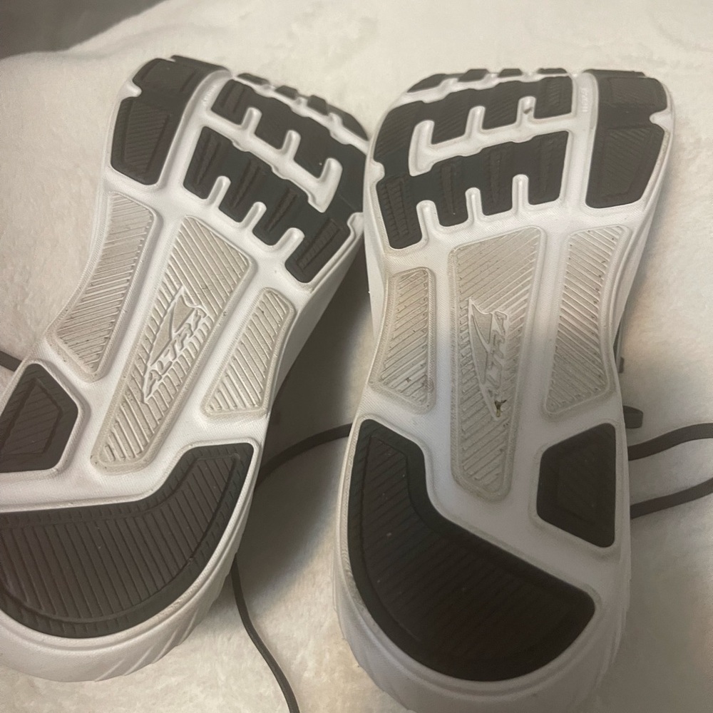 Altra Women’s Black Running Shoes - Picture 5 of 5